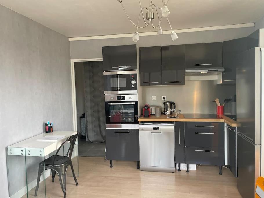 Appartement Lumineux Reims Esterno foto